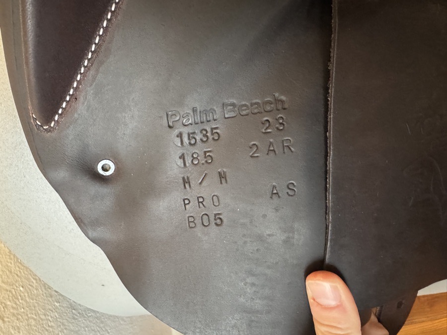 18.5” 2023 Voltaire Palm Beach PRO Saddle - 2AR - Full Buffalo