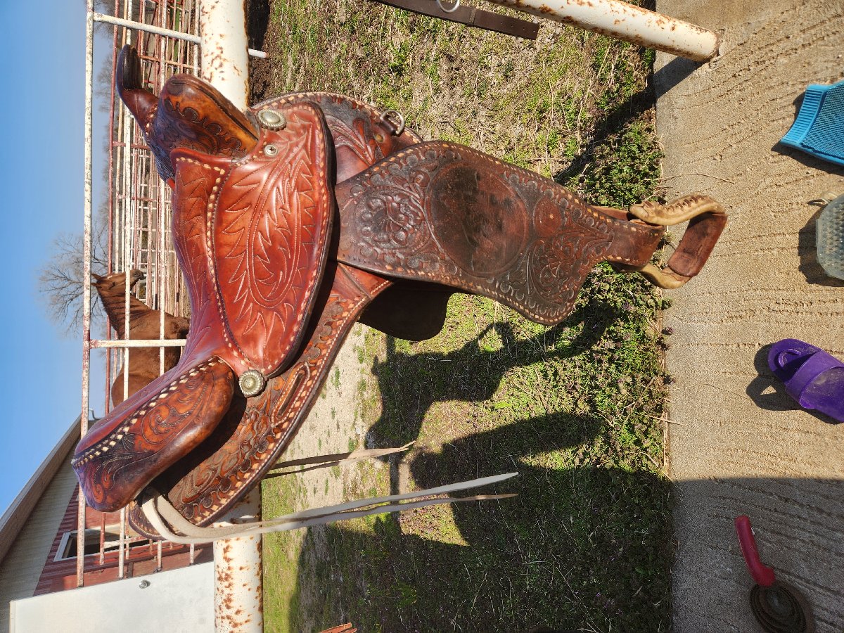 14" Hereford TexTan Saddle