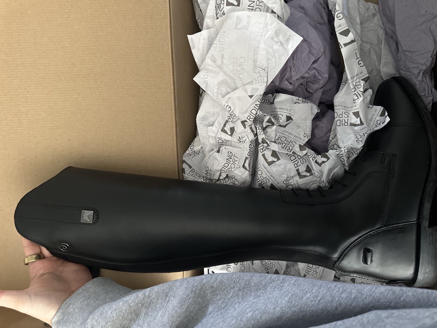 NEVER WORN RS Synthetic Field Boot