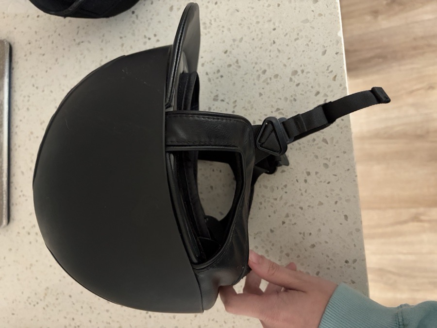 BACK ON TRACK Helmet Small