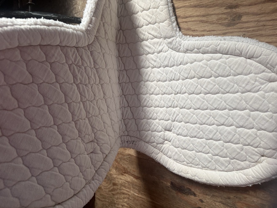 Fitted saddle pad
