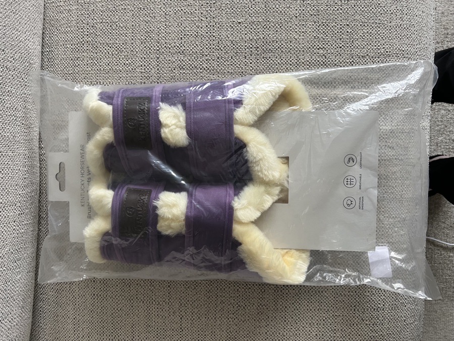 Kentucky Horsewear suede boots