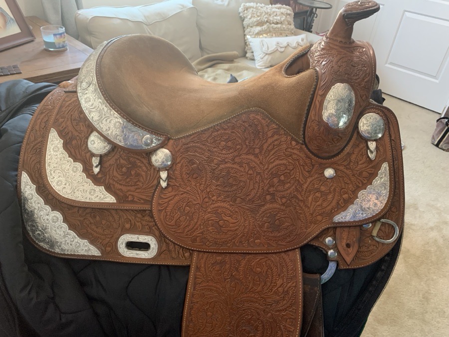 Broken Horn Western Saddle