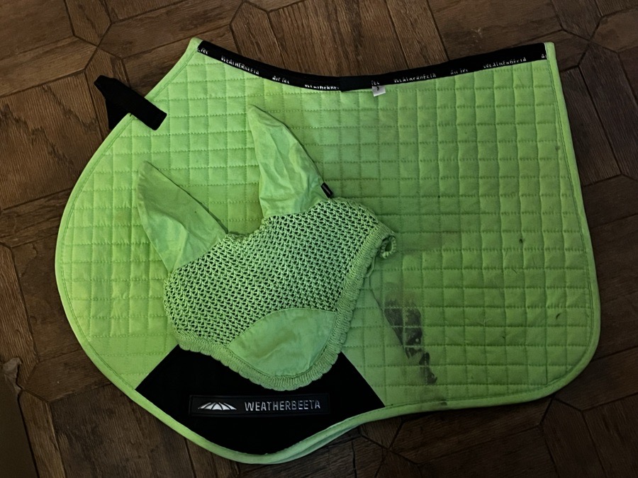 Weatherbeeta jump pad + bonnet 