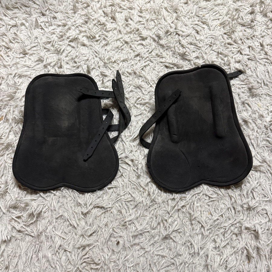 Black Horse Size Open Front Horseback Riding Boots. Good Condition.