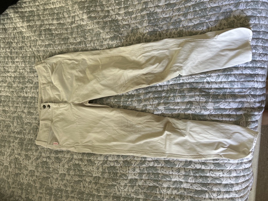 White tailored sportsman’s 