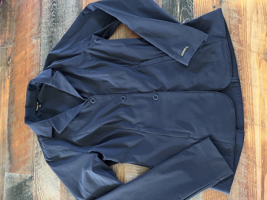 KERRITS - NAVY “Women’s stretch competitor koat”