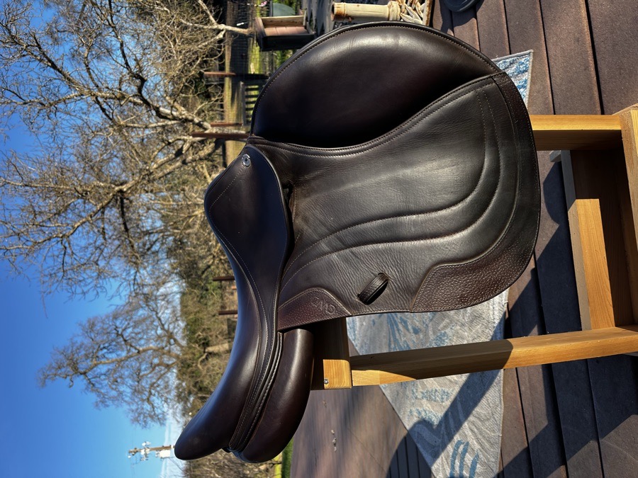 CWD 2023 SE 02 Full Buffalo 17.5 Saddle
