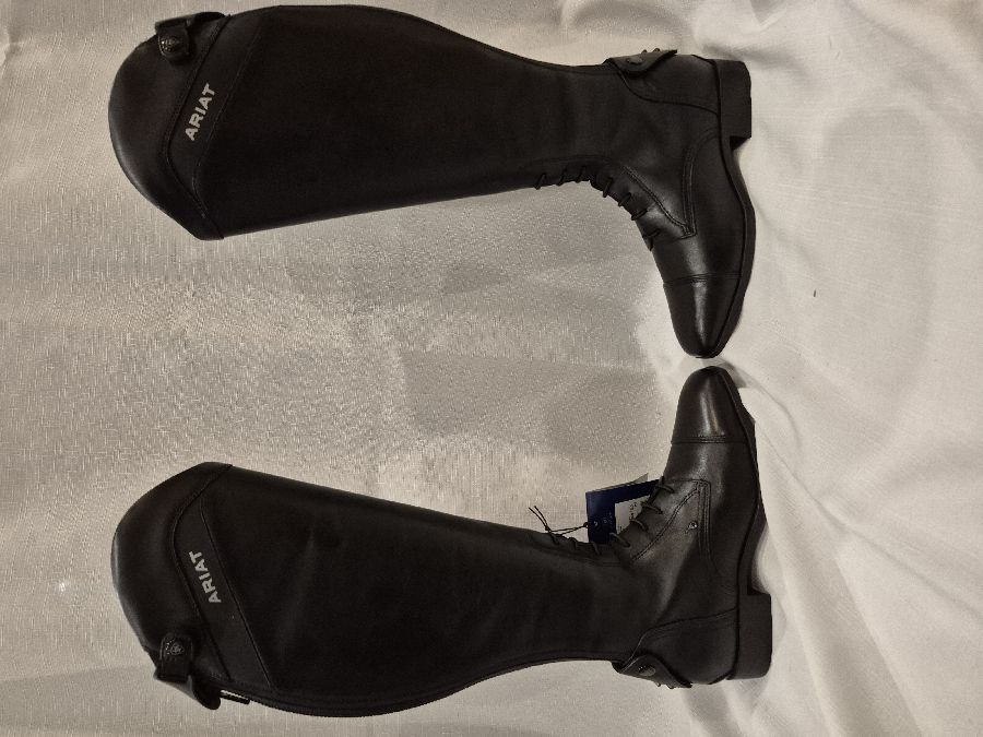 ARIAT Boots 8