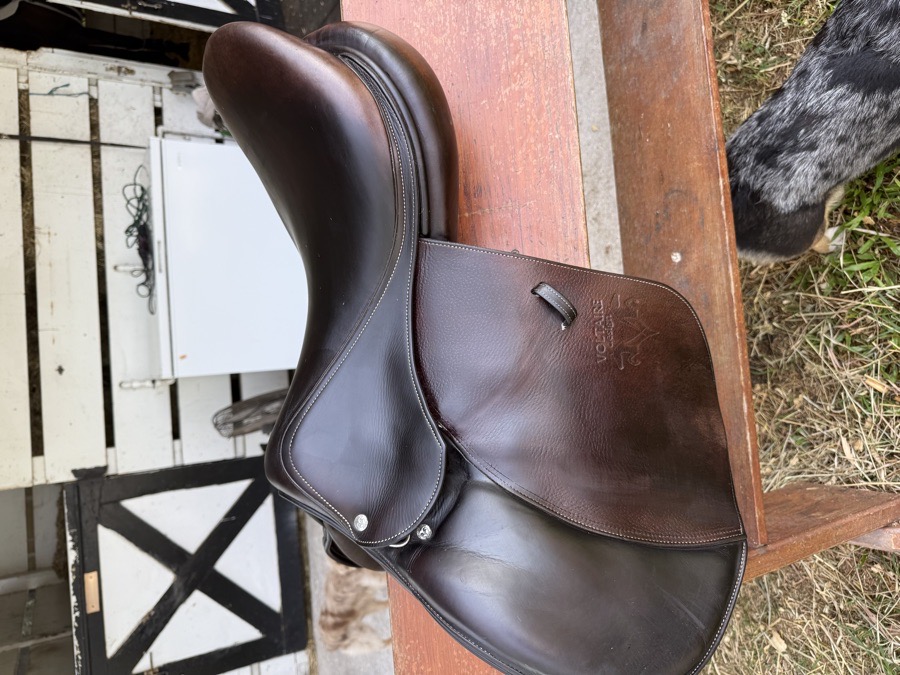 Voltaire Stuttgart saddle - 18.5” brown