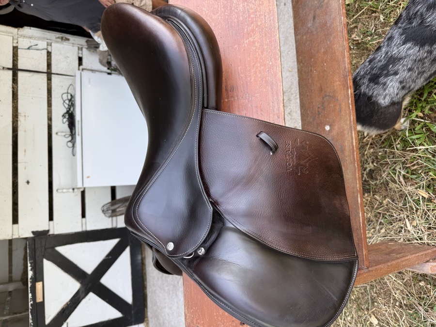 Voltaire Stuttgart saddle - 18.5” brown