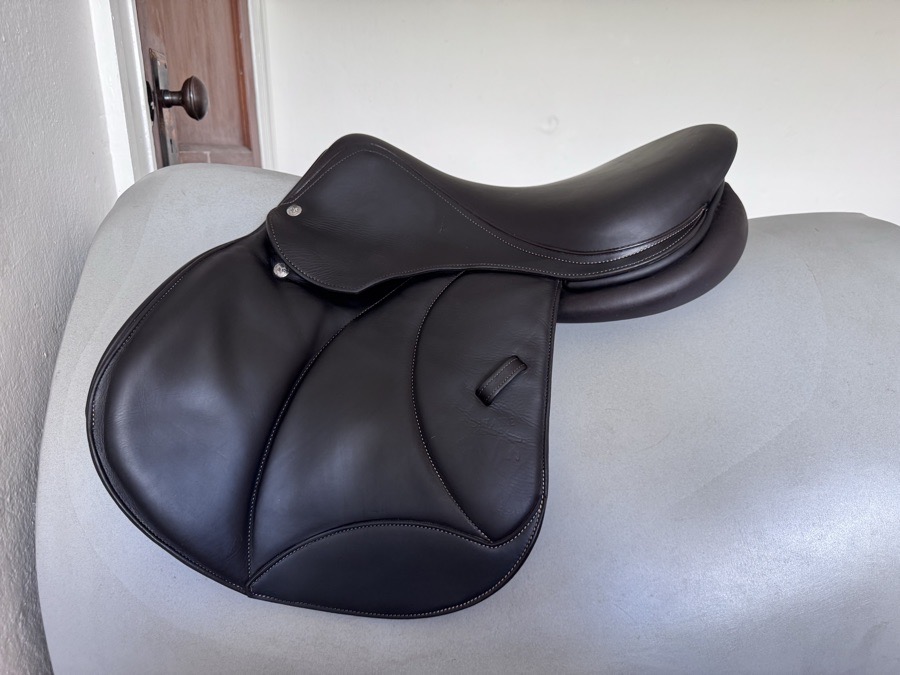 16.5” 2020 Voltaire Palm Beach Saddle - 0A - Full Buffalo! 