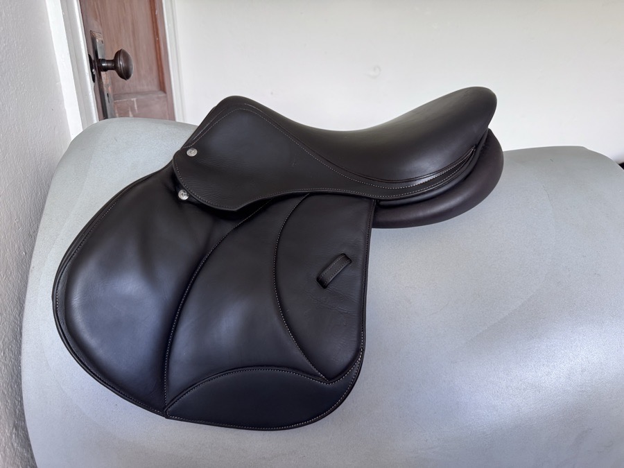 16.5” 2020 Voltaire Palm Beach Saddle - 0A - Full Buffalo! 