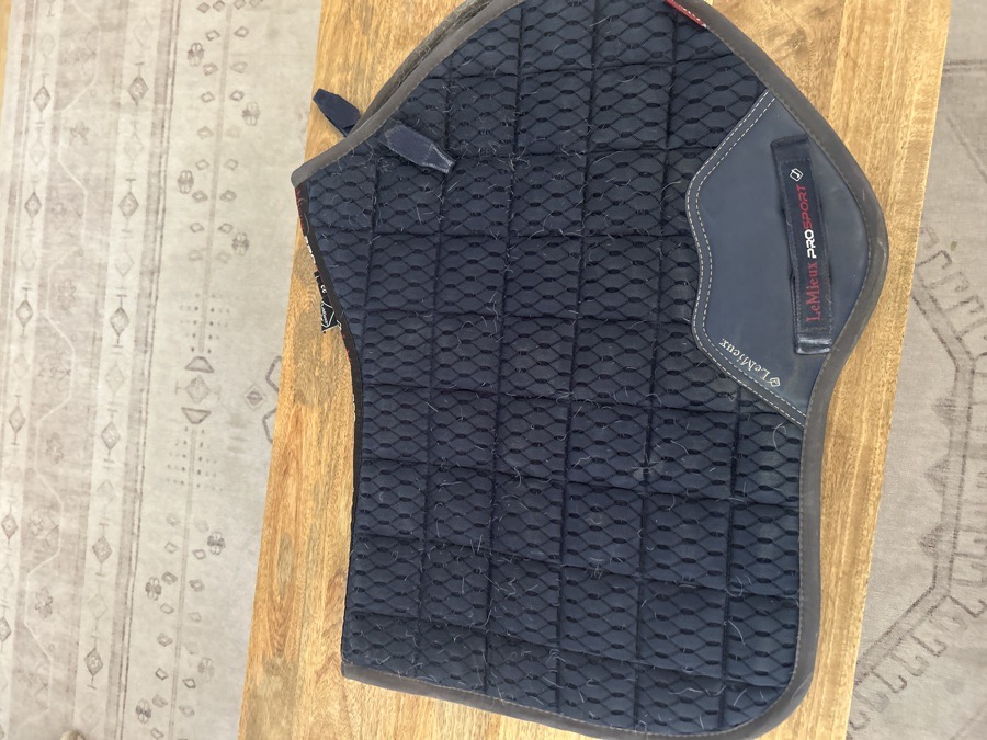 Navy Lemiuxe breathable pad