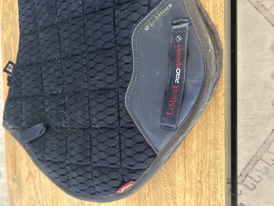 Navy Lemiuxe breathable pad