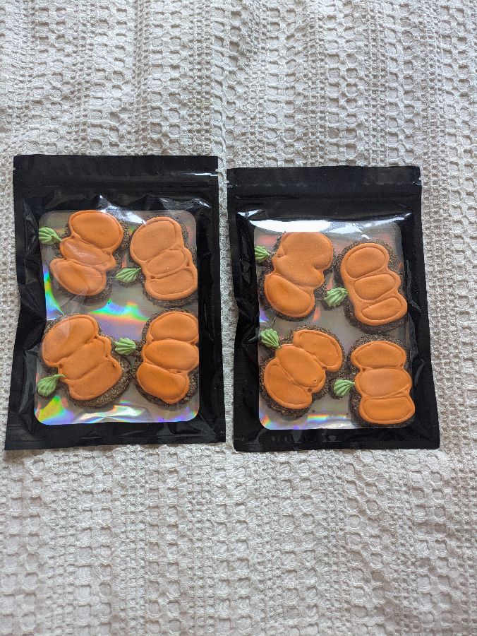 8 PACK HORSE COOKIES, PUMPKINS
