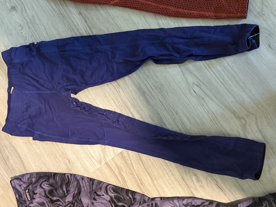 Karrits pants lot