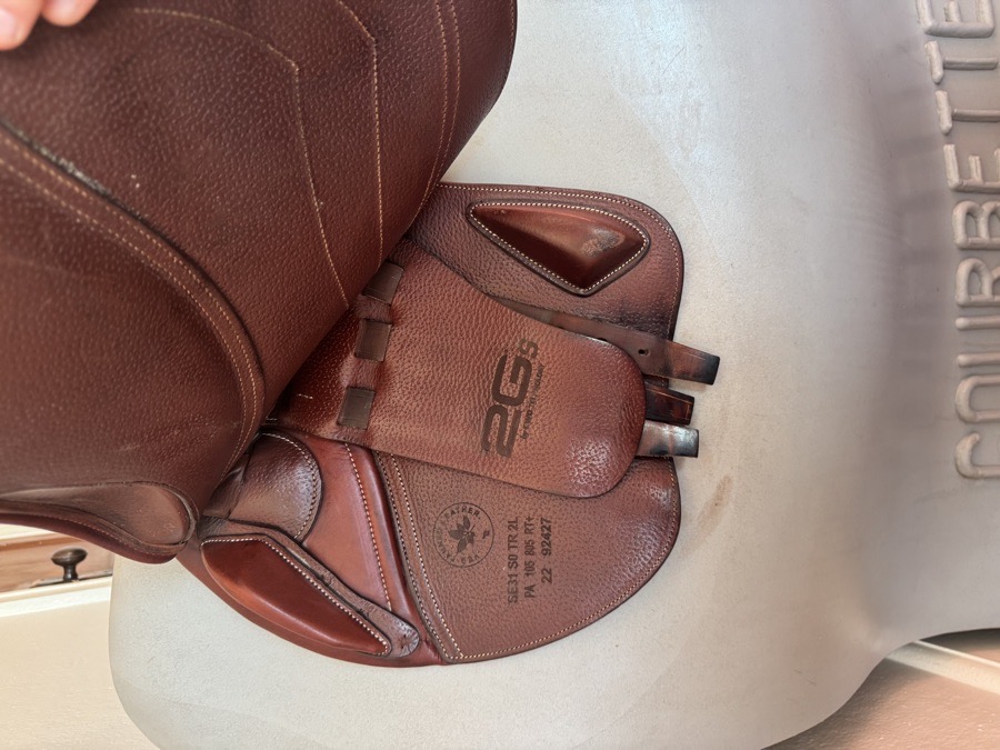16.5” CWD SE31 Mademoiselle 2Gs Saddle - 2022 - 2L - MINT!