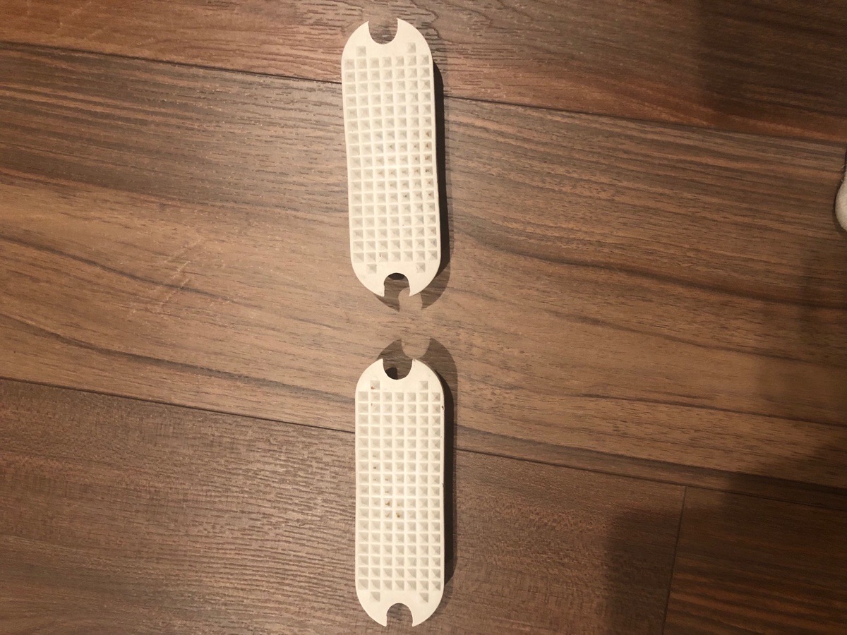 White rubber stirrup inserts