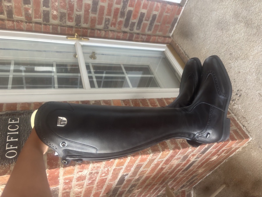 TUCCI Boots 9.5