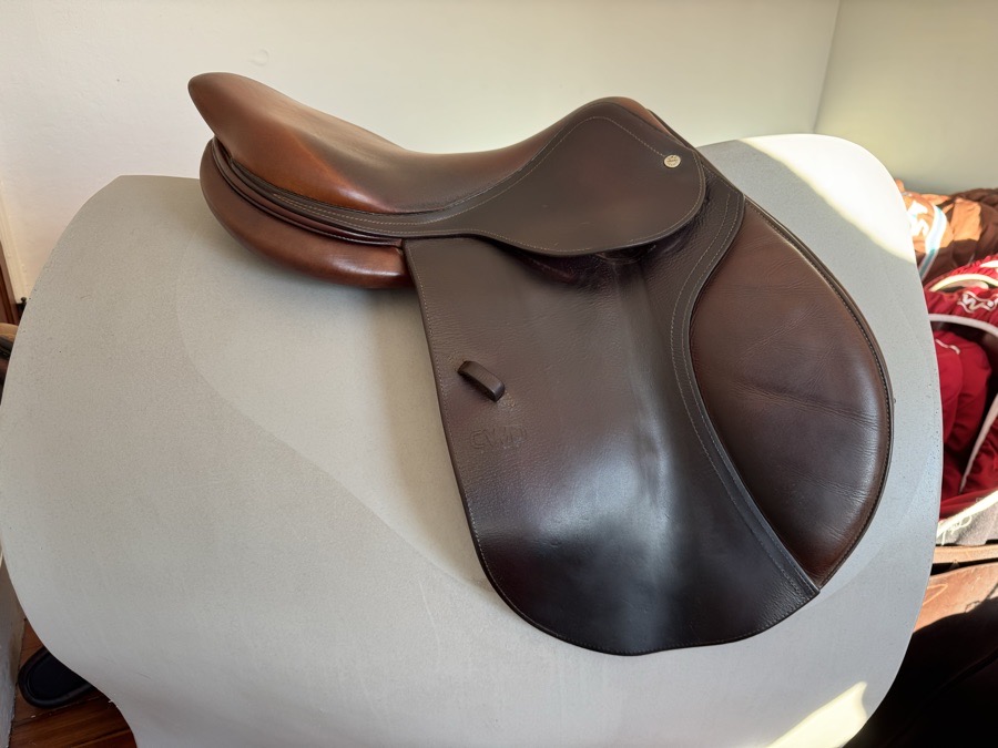 17.5” 2008 CWD SE01 Saddle - 3L - Grain / Calf