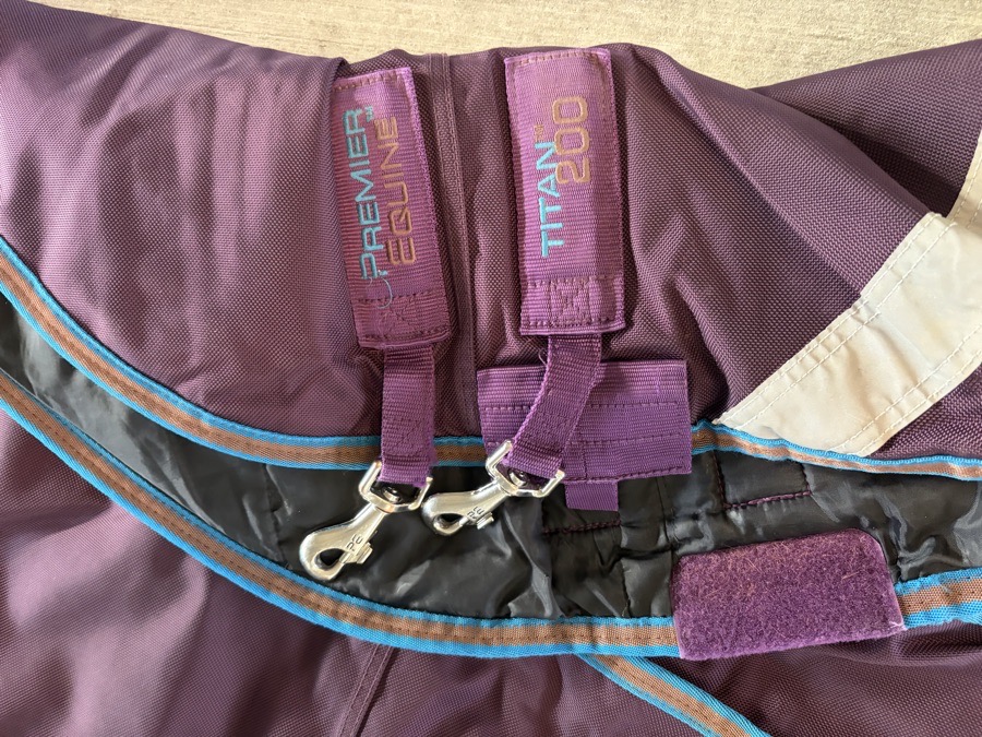 Premier Equine Titan 200g turnour blanket with snug fit neck cover, purple, 78