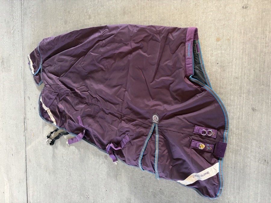 Premier Equine Titan 200g turnour blanket with snug fit neck cover, purple, 78