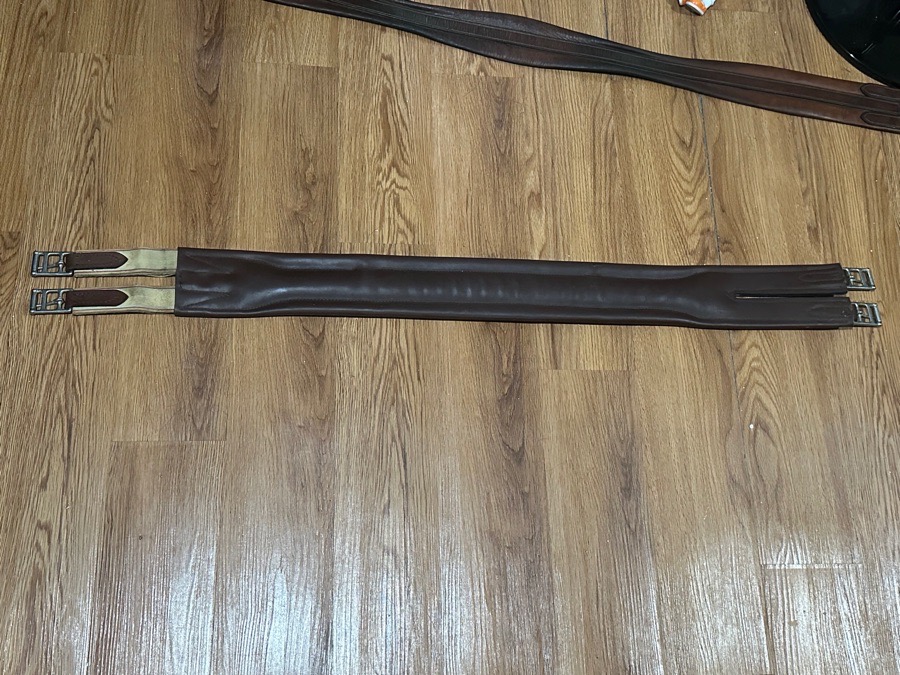 48” Weaver Padded leather girth