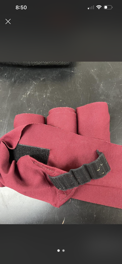 Maroon Standing bandage