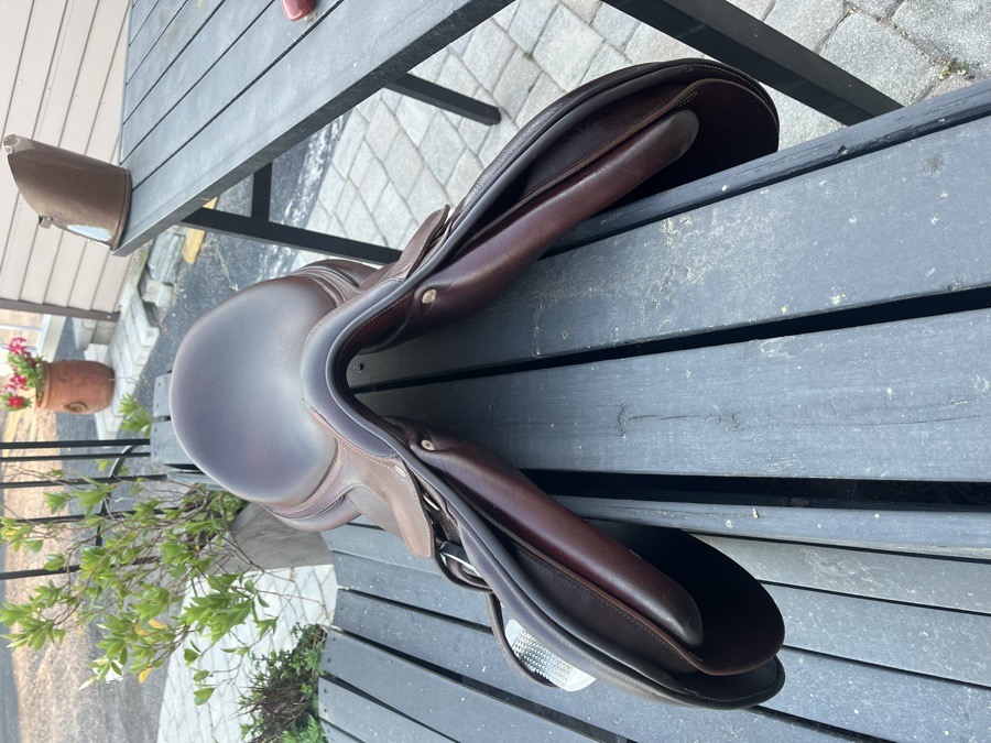 18” 2022 Antares Evolution 2