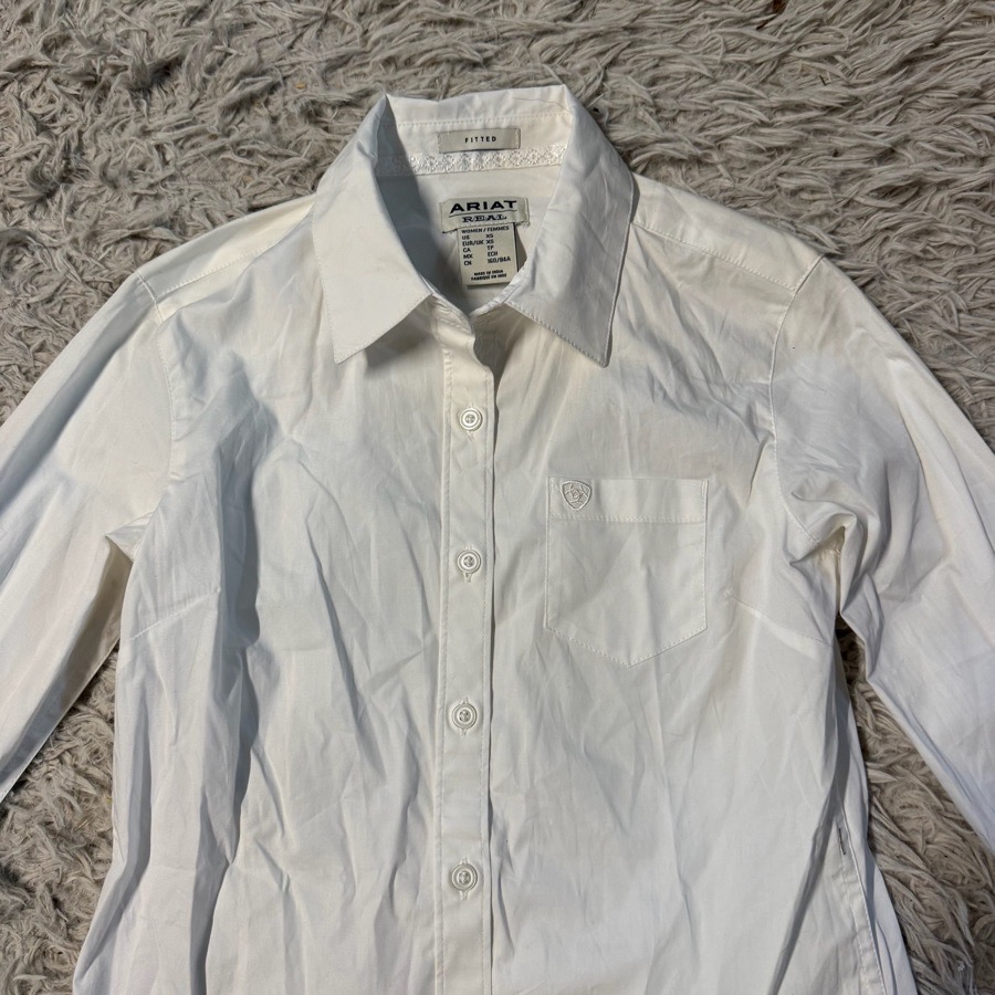 Women’s XS White Ariat Long Sleeve Button Down Horseback Riding Shirt
