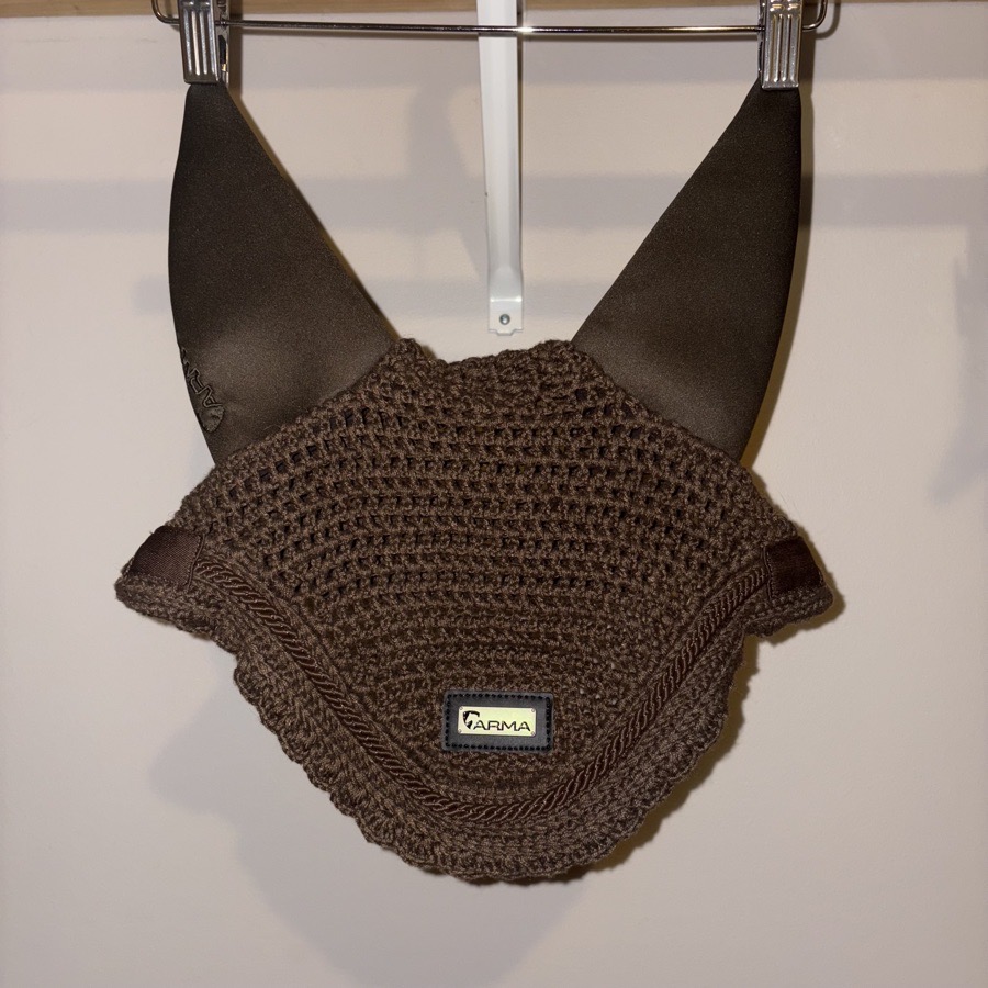 ARMA Calm Noise Bonnet in Brown
