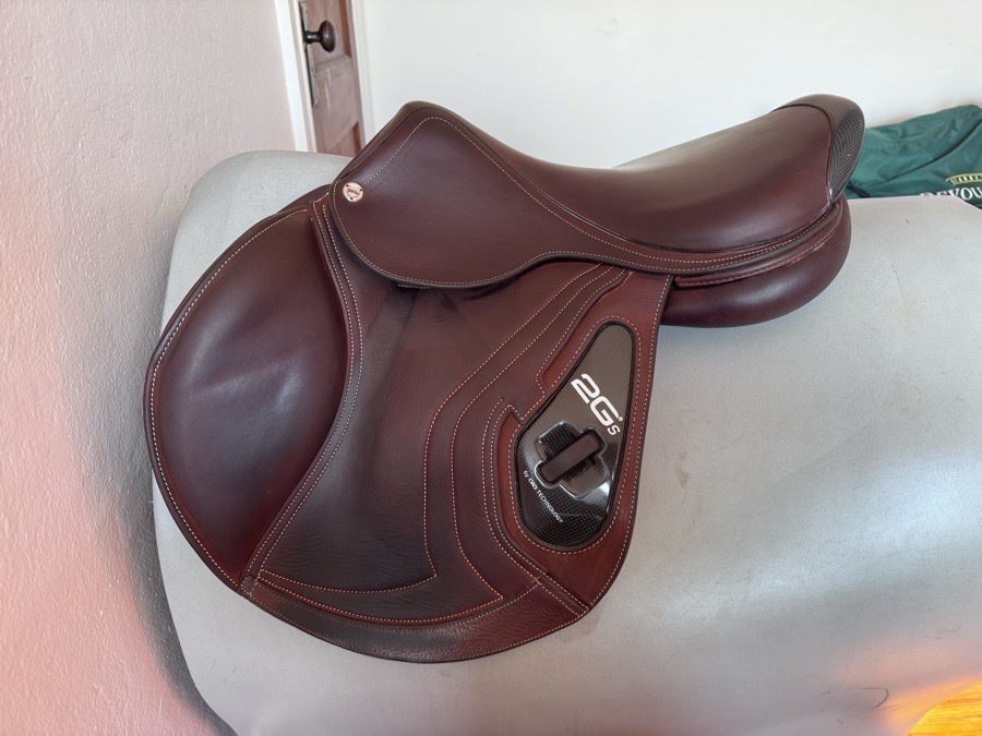 18” 2022 CWD SE26 2Gs Saddle - 2C - Full Buffalo - LIKE NEW!