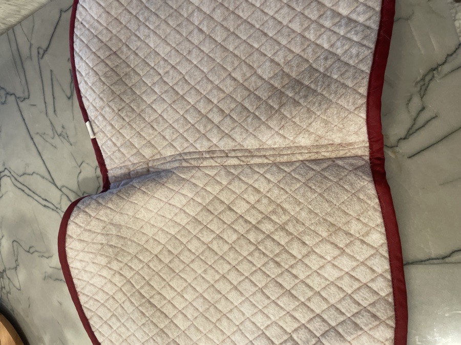 TUFF RIDER SADDLE PAD BURGUNDY