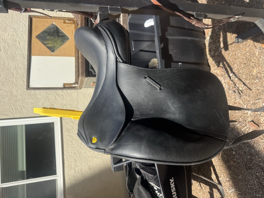 REVERE SADDLERY | 16.5" | 4.75" Tree Size | 2020