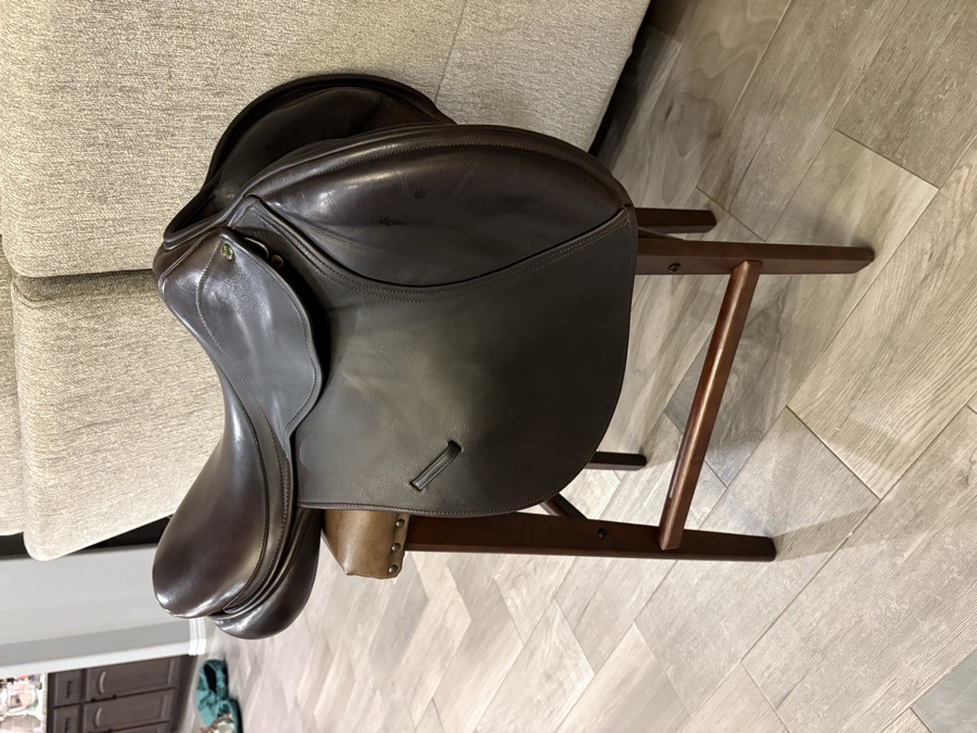 17” County Solution Medium Tree