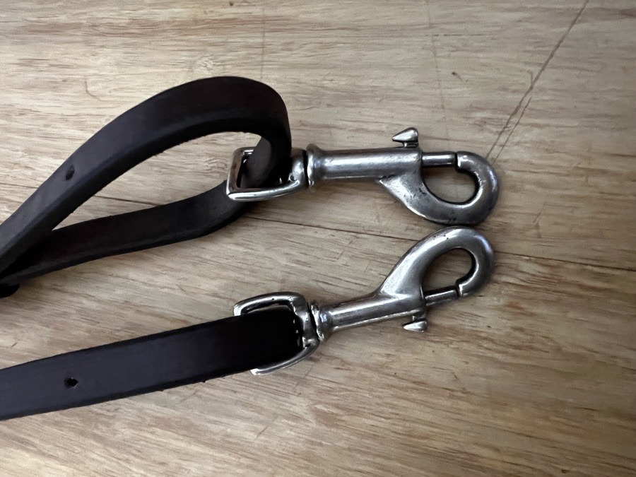 Running martingale attachment
