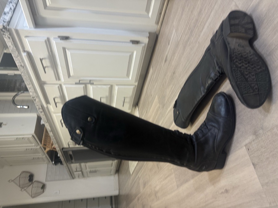 ARIAT Boots 7.5