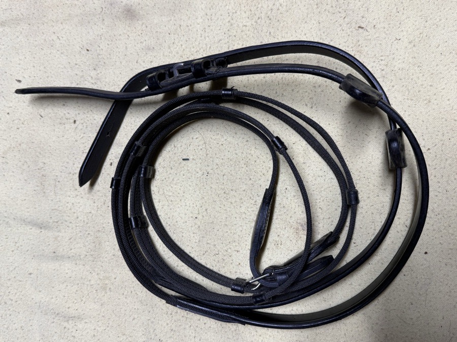54” black Kavalkade rubberized webbed reins