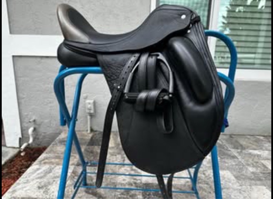 Everest R Saddle- 17.5