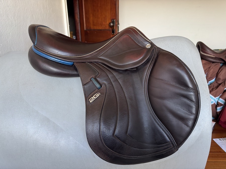 17.5” 2019 CWD SE32 Mademoiselle 2Gs Saddle - 3C - Full Buffalo