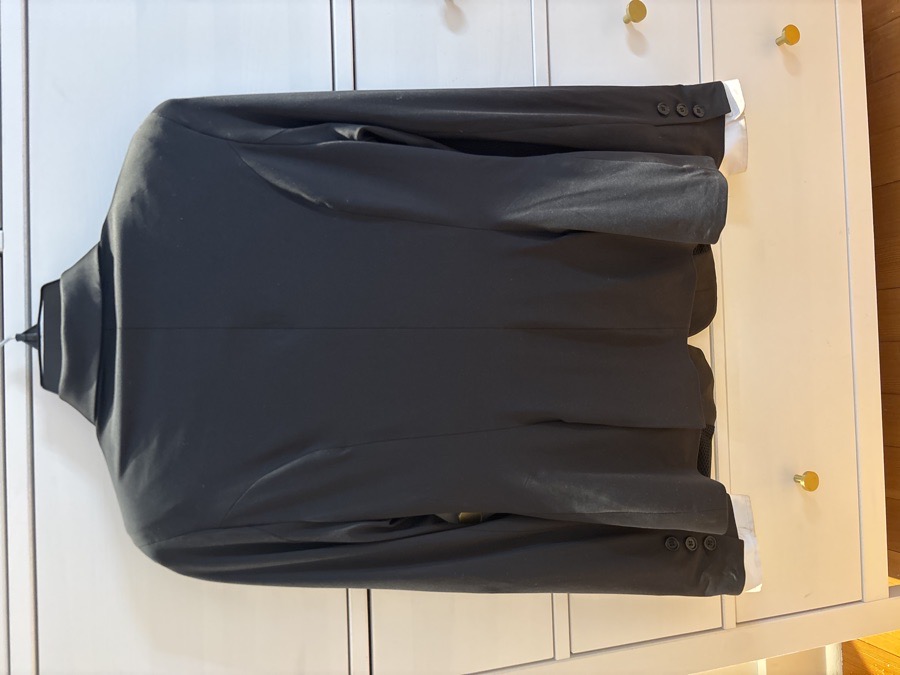 Hadley women’s show coat