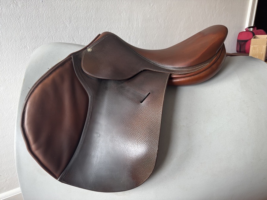 17.5” 2012 Butet Saddle - 2.5 Flaps - L Seat