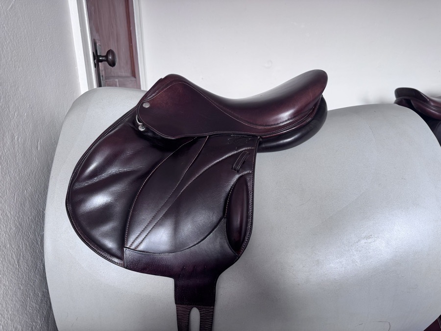 16” Voltaire Lexington Monoflap Saddle - 0A - Junior - RARE!