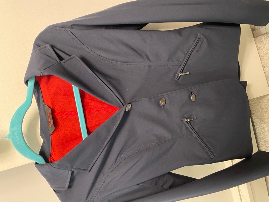 Horseware size 6 Show Coat