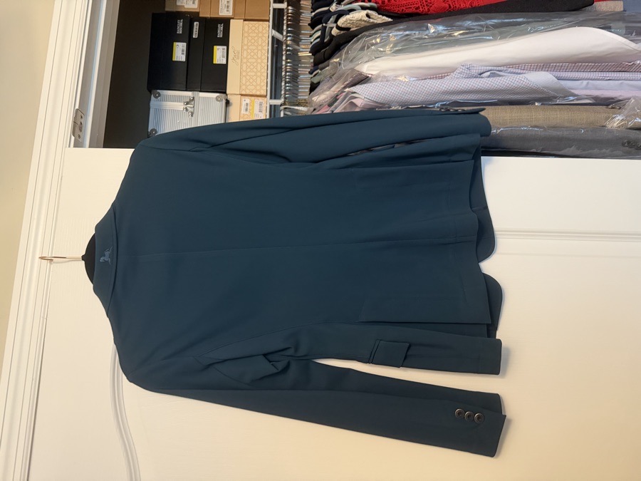 RJ CLASSICS Show Outfit