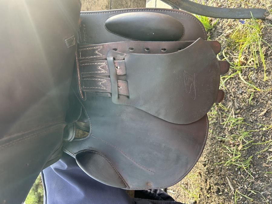 18” Prestige S1 Lux Jump Saddle
