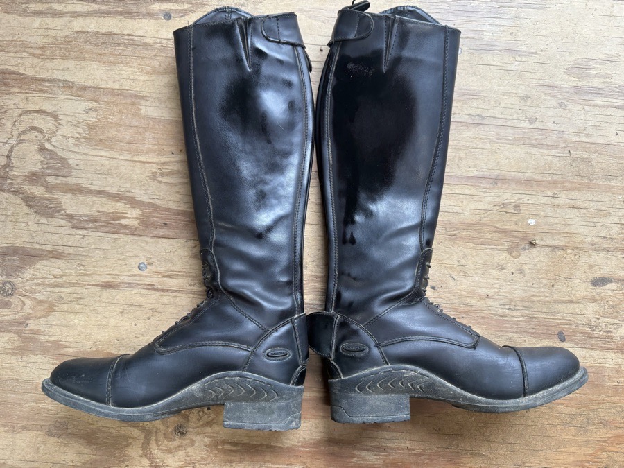 SMARTPAK kids tall boots, size 4