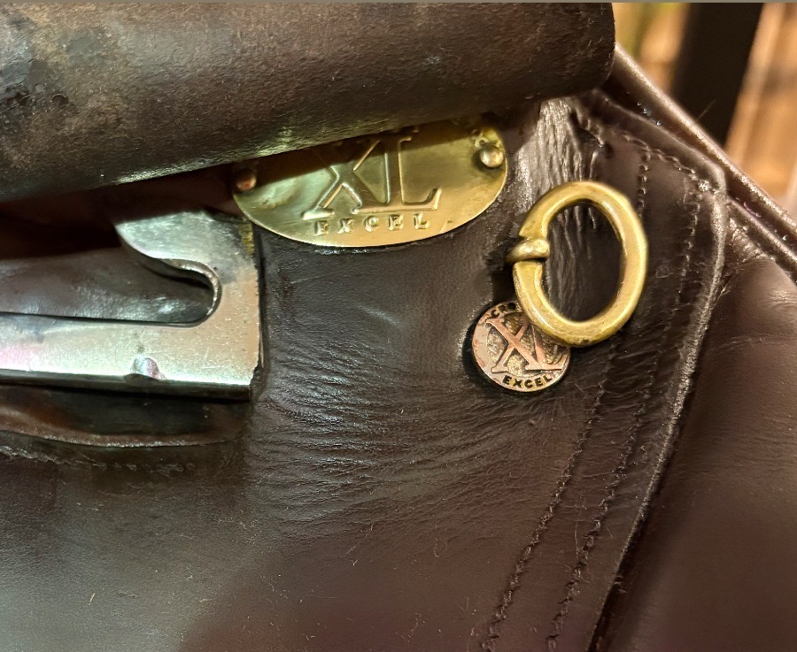 17” Crosby XL Saddle