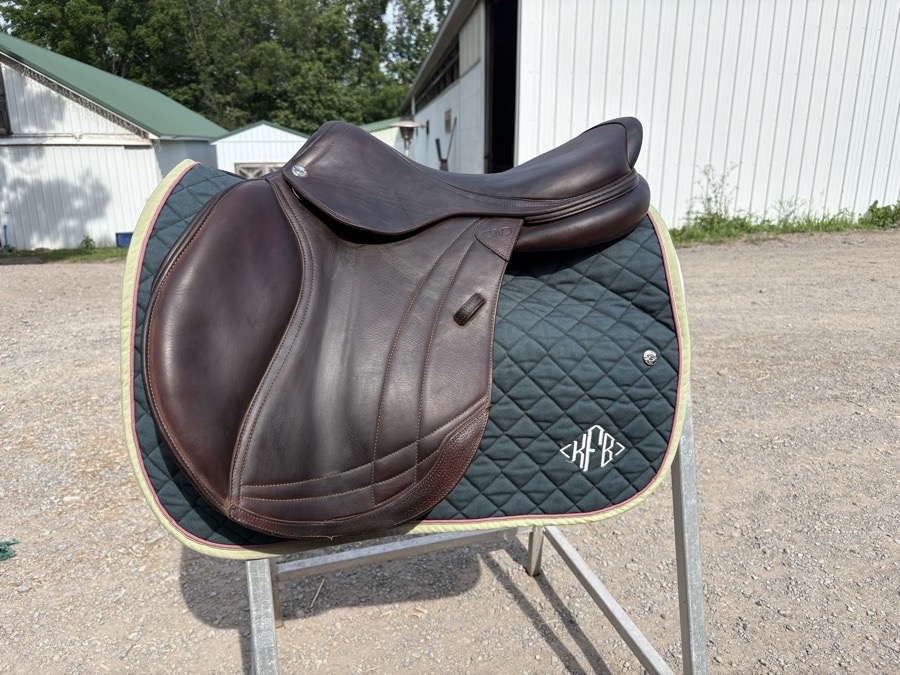 CWD Mademoiselle | 18" 4CH | 4" Tree Size | 2024